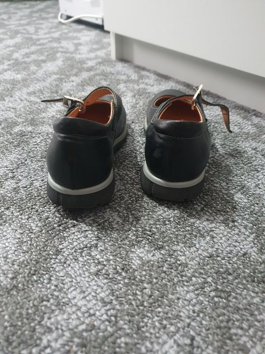 Pantofi piele ..