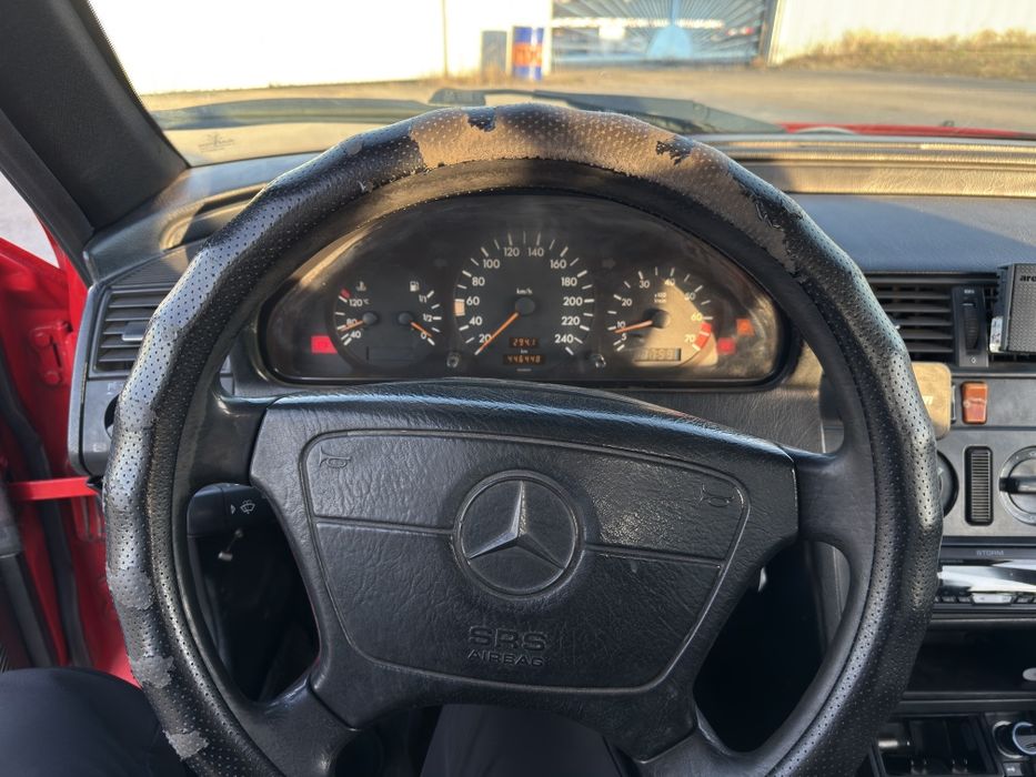 Продам mercedes w202 c180
