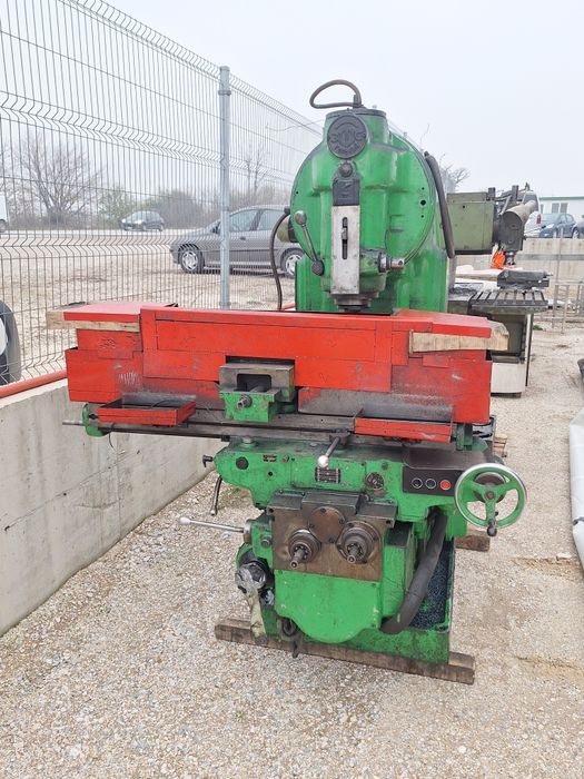 Универсална фреза 6М12ПБ