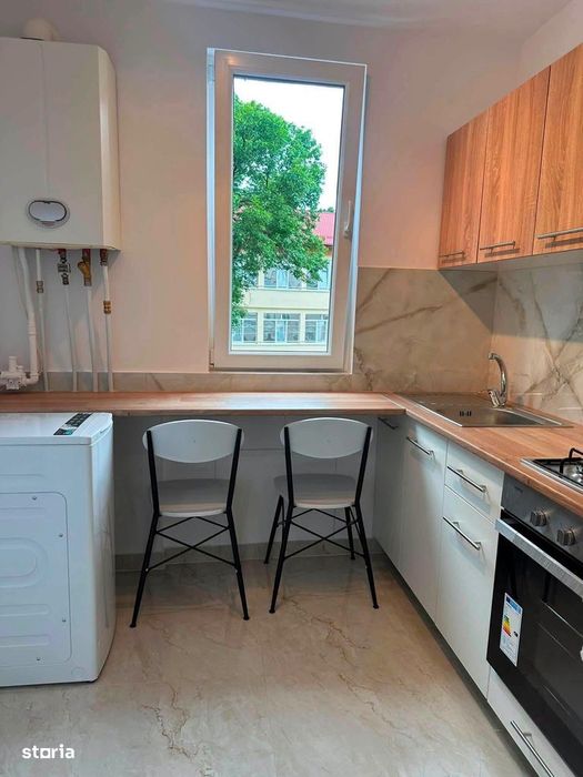 De inchiriat apartament cu 2 camere si balcon, renovat, etajul 2