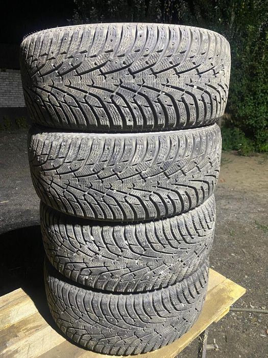 Зимние шины 225/50/R17