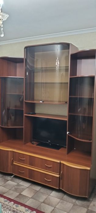Продаю гарнитур в хорошем состоянии