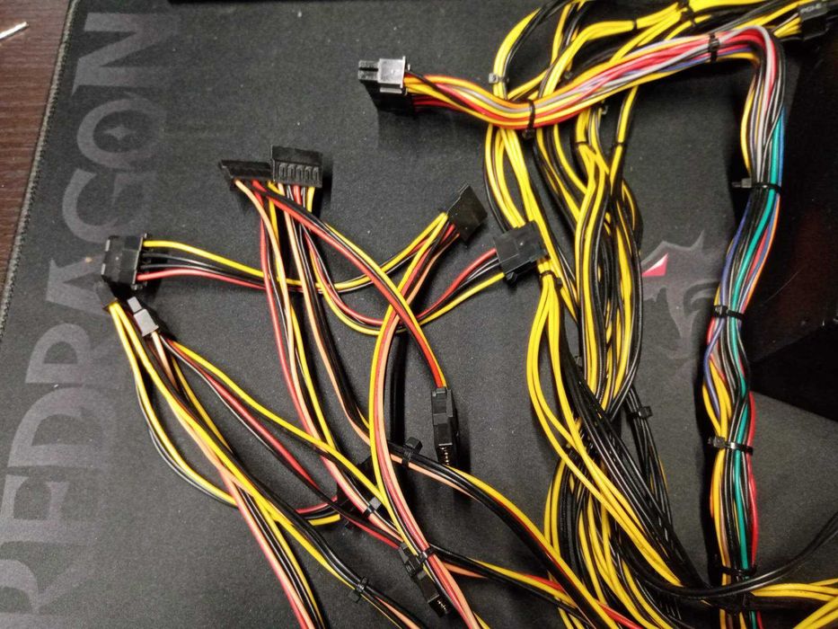 Захранващ блок Segotep GP1350G 1250W 80+ Gold