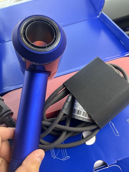 Продам фен dyson supersonic