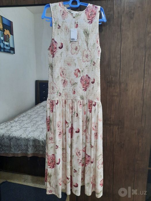 Платье H&M Angliya
