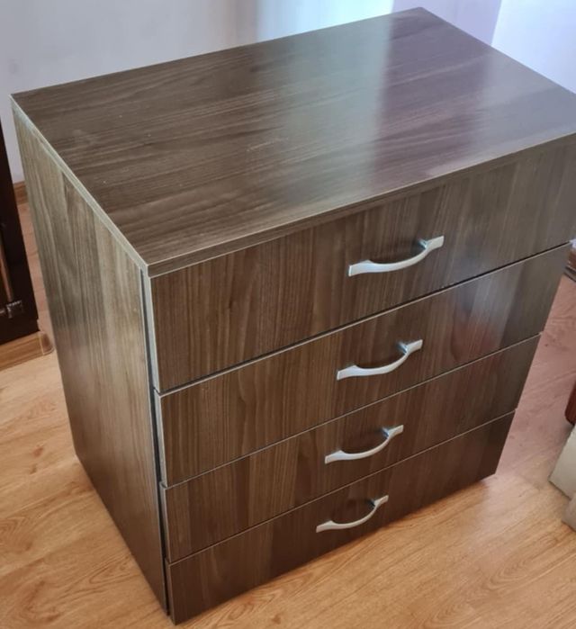 Спалня с нов матрак 120/190см, ракла и скрин