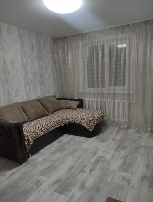 Сдам 2 комн. квартиру район 8 школы