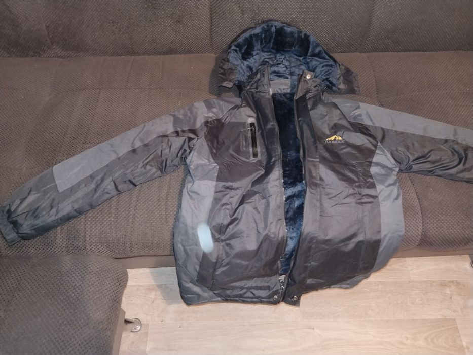 Продам куртку размер 2XL