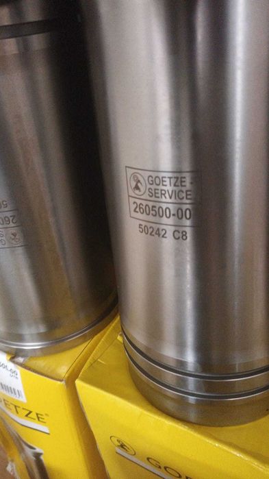 Set piston+camasi fi 108 tractor U650 Goetze