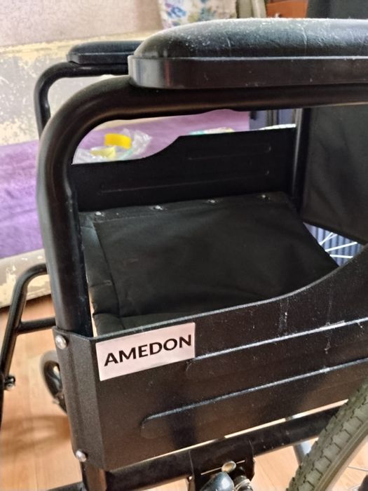 Продам инвалидное кресло