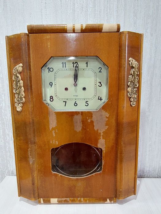 Продам часы  советские с боем.