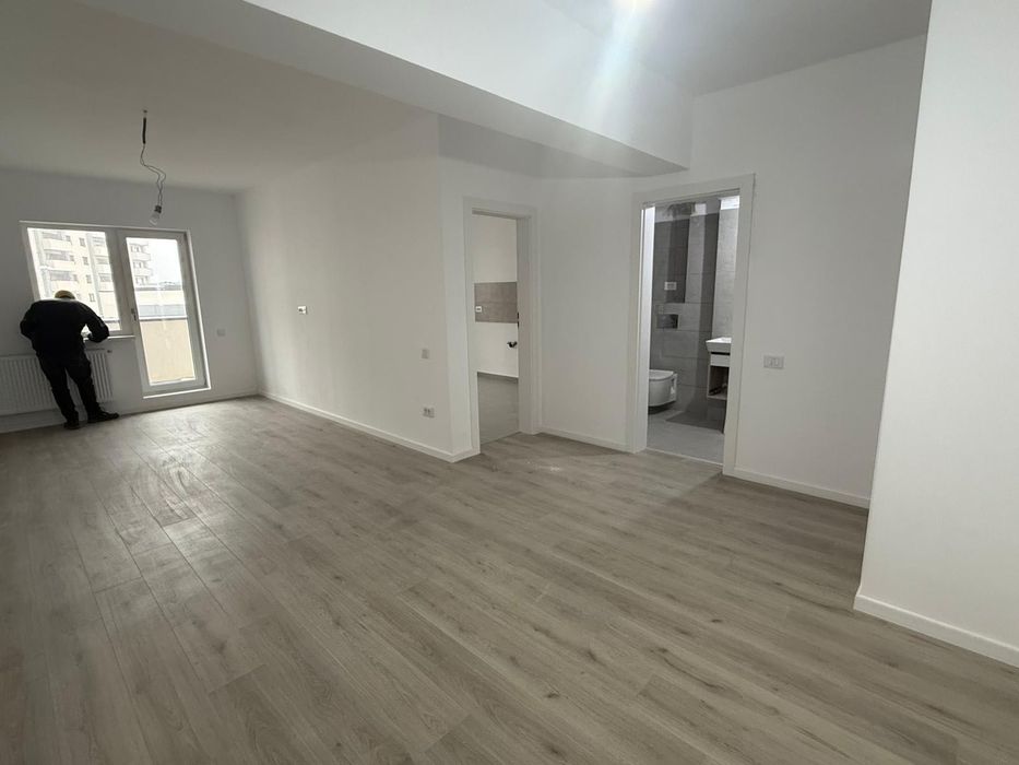 Închiriez apartament + loc de parcare — fotografia 3