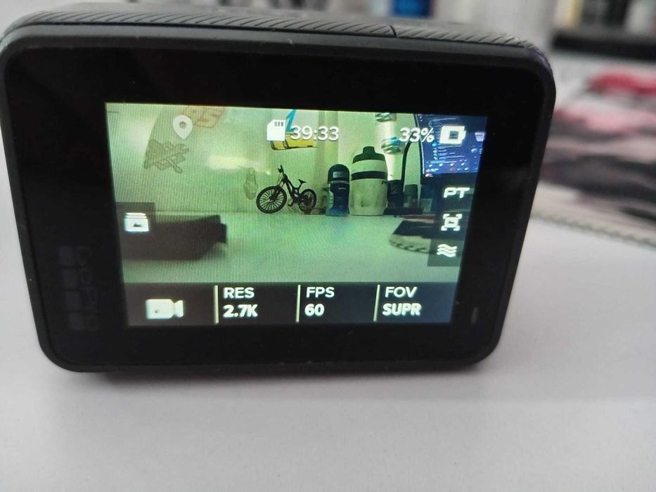 Vand Gopro Hero 6 Black Cu 2 Baterii si accesorii