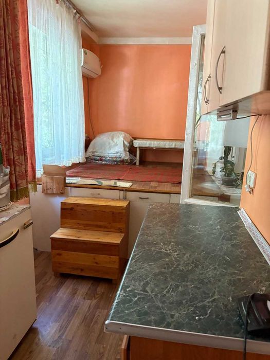 Сдам квартиру на метро Новза