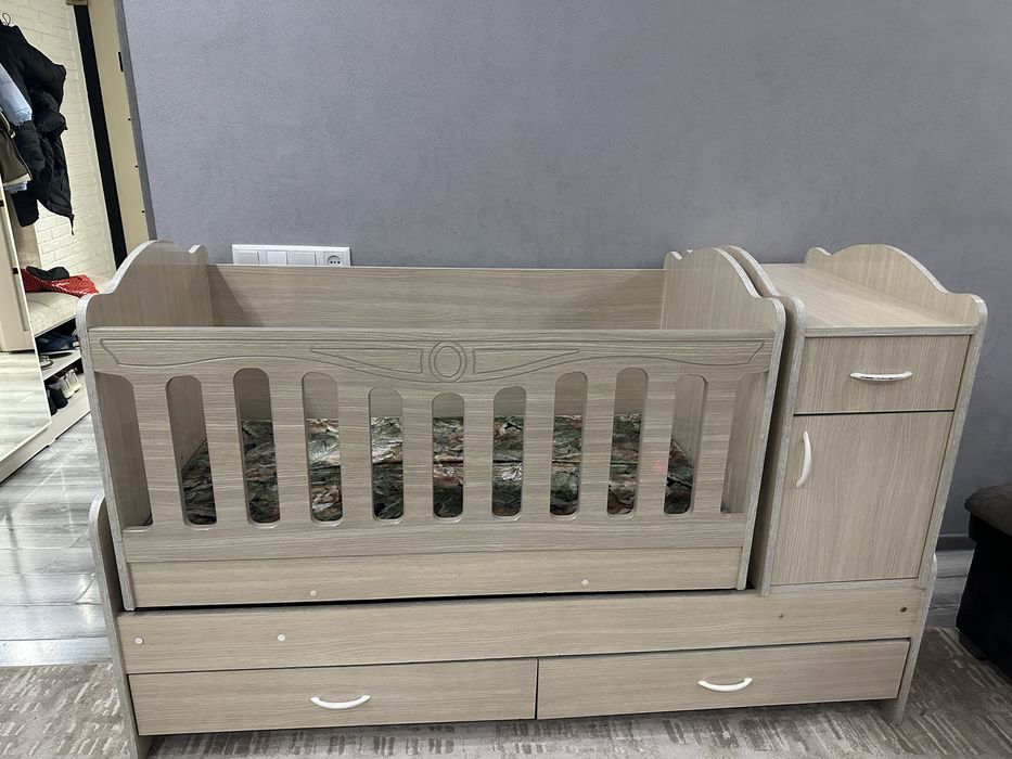 Продается детская кроватка