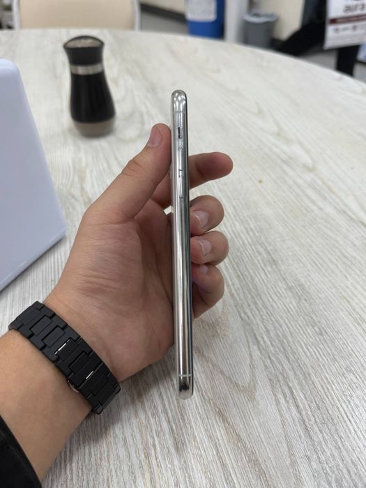 Iphone 11 pro Max 64 gb  Emkist 84 kar/dak full