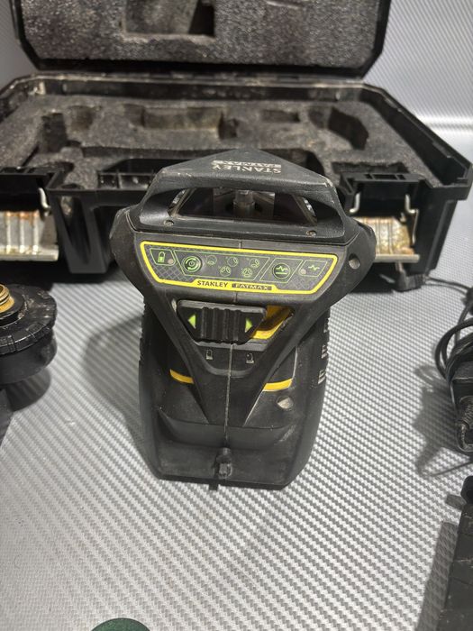 Laser Stanley Fatmax 360 grde raza verde