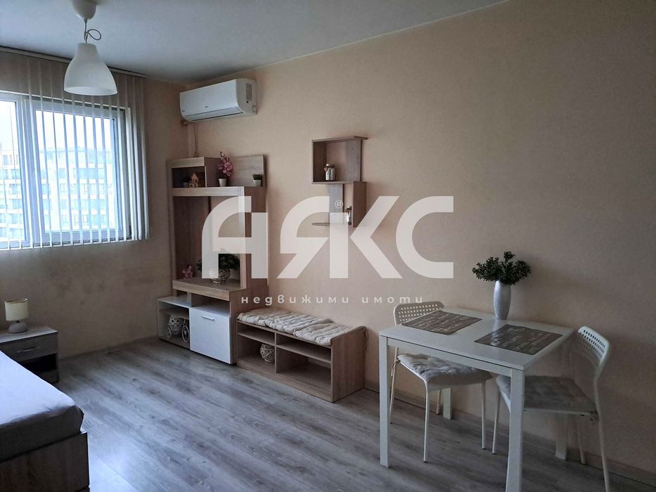 Продава се Едностаен апартамент в София, Студентски град - 40 кв.м за 1454 €/кв.м - Снимка #1