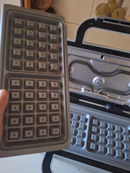 Aparat vafe waffles Breville