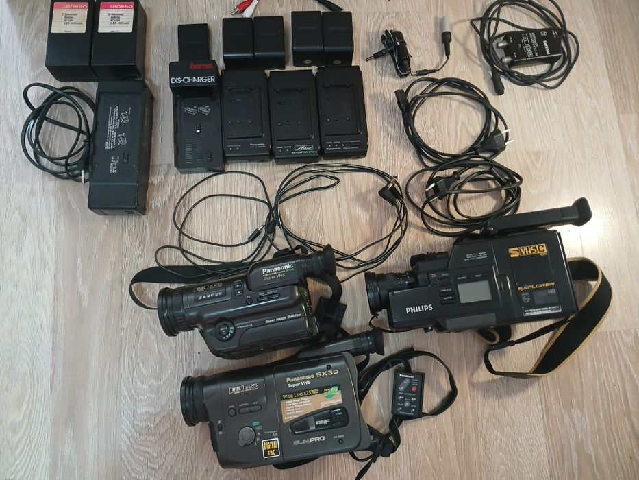Vând 3 camere: Panasonic NV-S88, Panasonic SX30 și Philips VKR9000/00