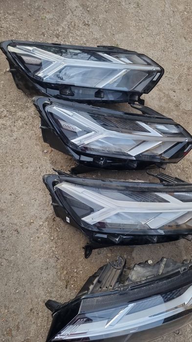 Faruri Dacia Logan 3 Sandero Far stanga dreapta