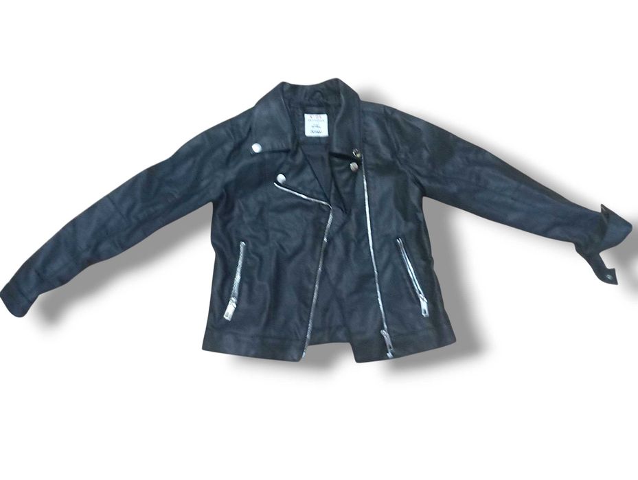 Кожаная куртка фирма Defacto на девочку