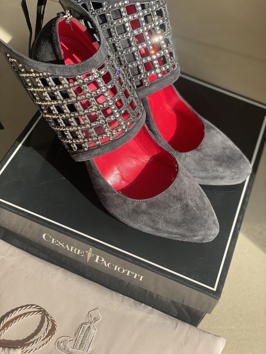 Cesare Paciotti обувки на висок ток