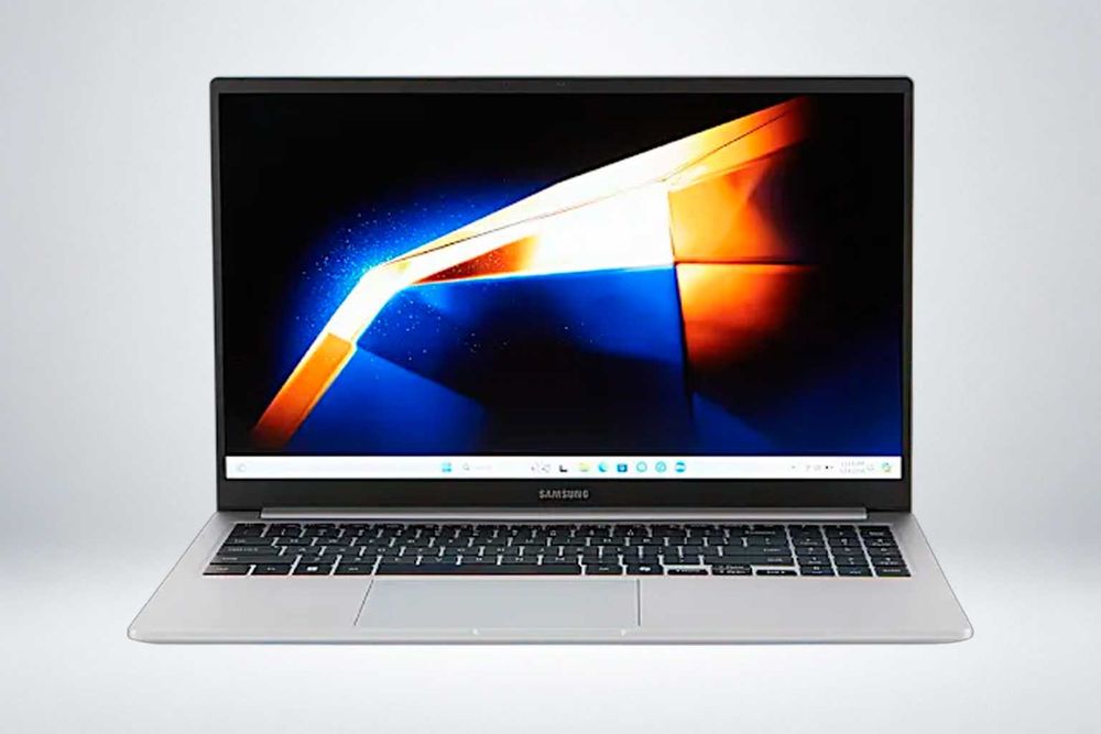 Samsung Galaxy Book 4 / Intel Core 7 / 16GB / 512GB SSD /15.6" FHD IPS