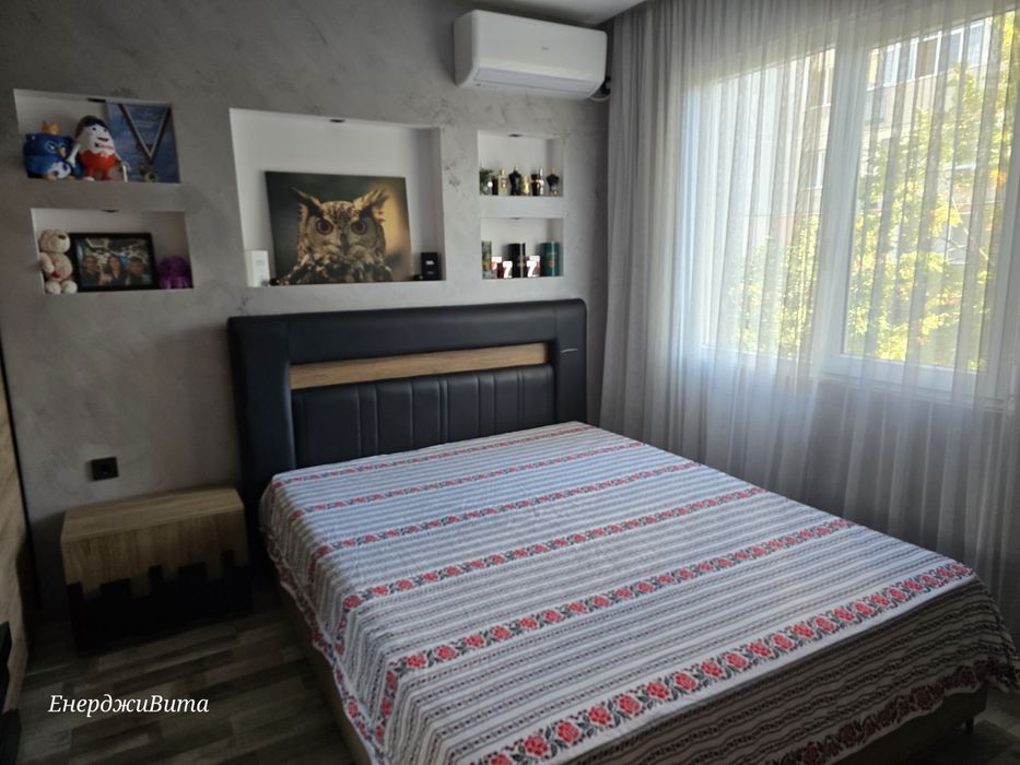 Продавам спален комплект Моцарт