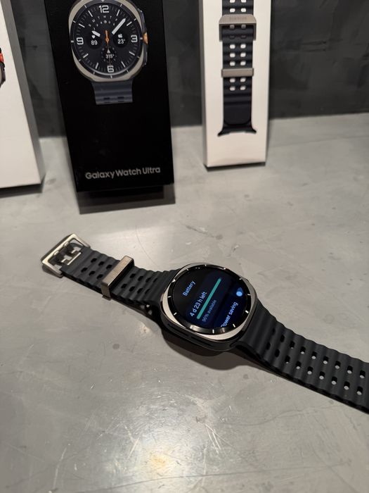 КАТО ЧИСТО НОВ Samsung Galaxy Watch Ultra LTE Titanium Silver