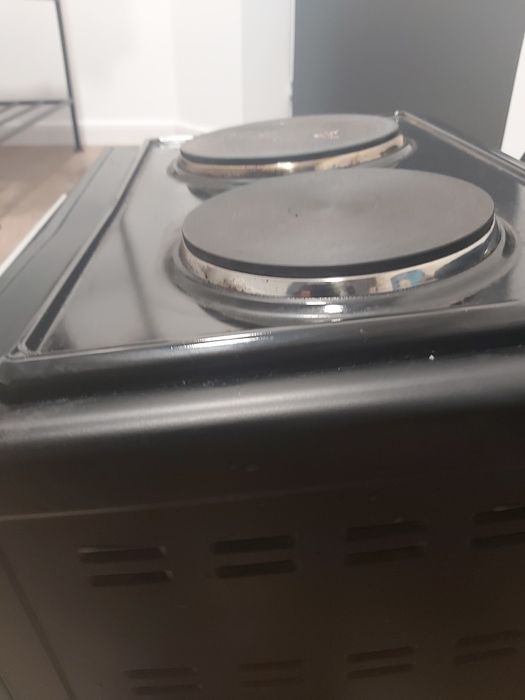 Plită electrică și cuptor