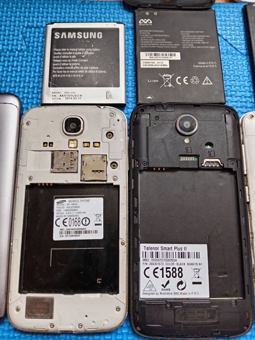 Телефони за части