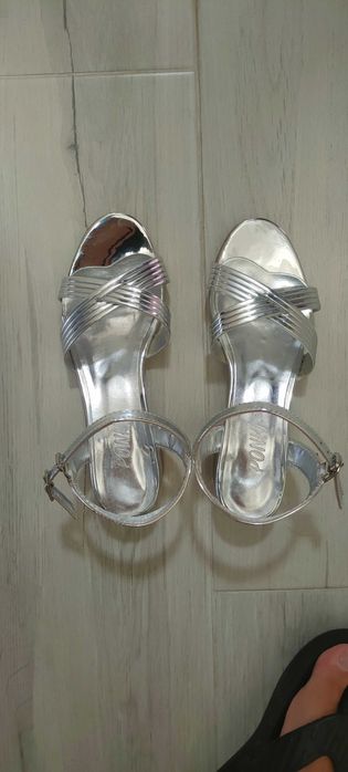 Детски елегантни сандали, номер 35