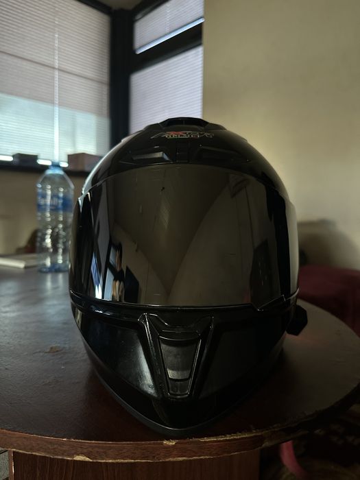 мотошлем почти новый