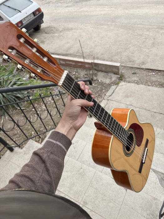Gitara.  Classic