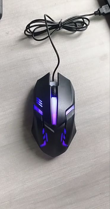Mouse RBG USB cu fir