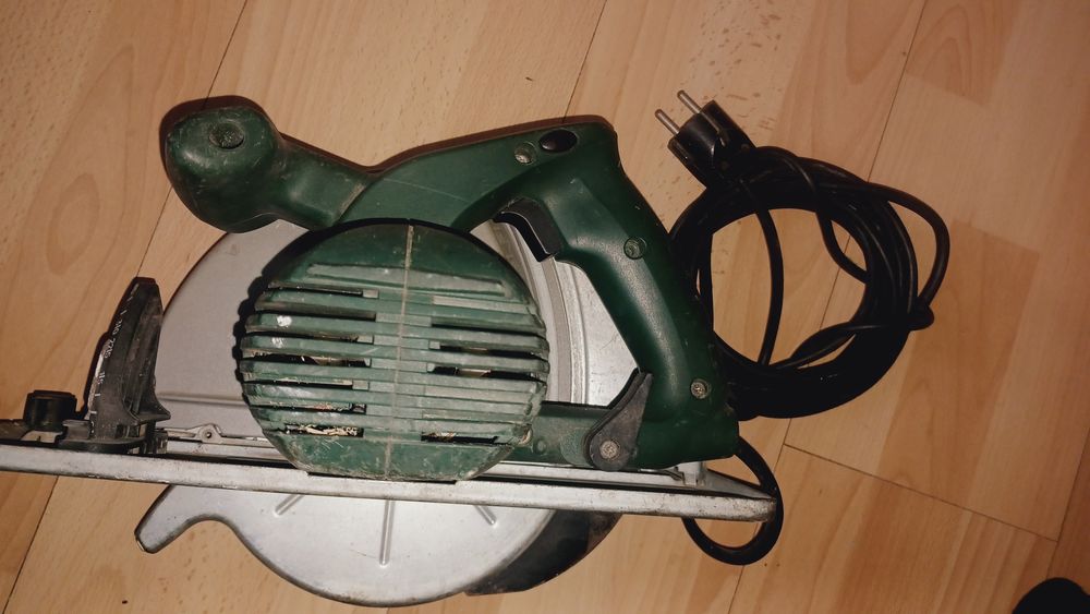 Мощен и голям Ръчен Циркуляр Бош PKS 66 BOSCH Англия