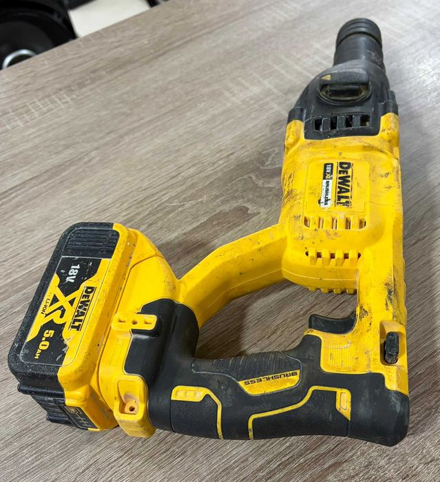 Акумулаторен перфоратор Dewalt DCH133N