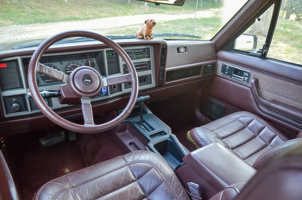 Jeep Cherokee XJ 4.0 Laredo – 1991 – Import SUA