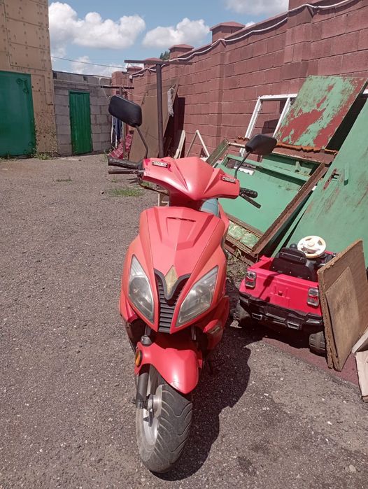 Продам скутер б/у