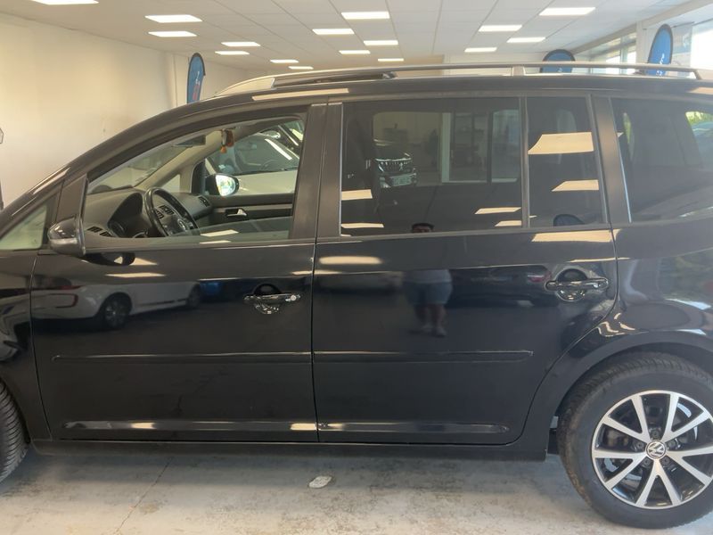 Volkswagen Touran 2.0 TDI Design Edition 2011