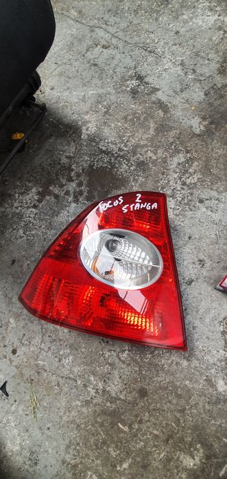 Stop lampa stanga focus 2 sedan