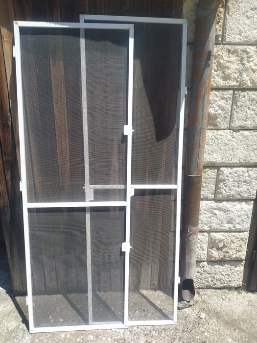 Комарник 2 броя без забележки