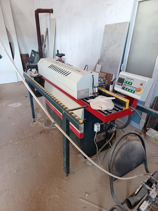 Станок кромкооблицовачный