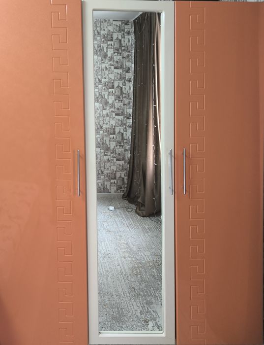 Продам шкаф самовывоз