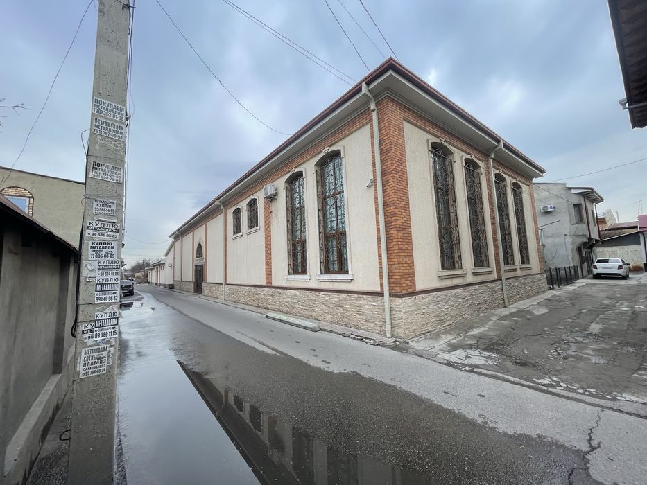 Ipakchilik hovli sotiladi 4.10  fasad:32m