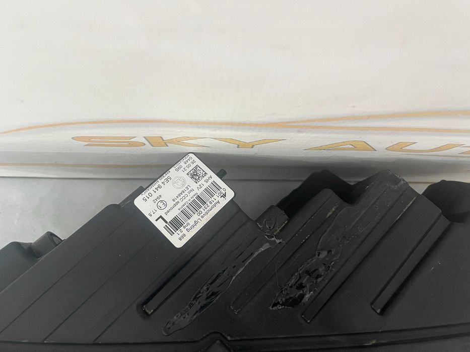 Far stanga full led Skoda Octavia 4 dupa 2020 cod 5E4941015