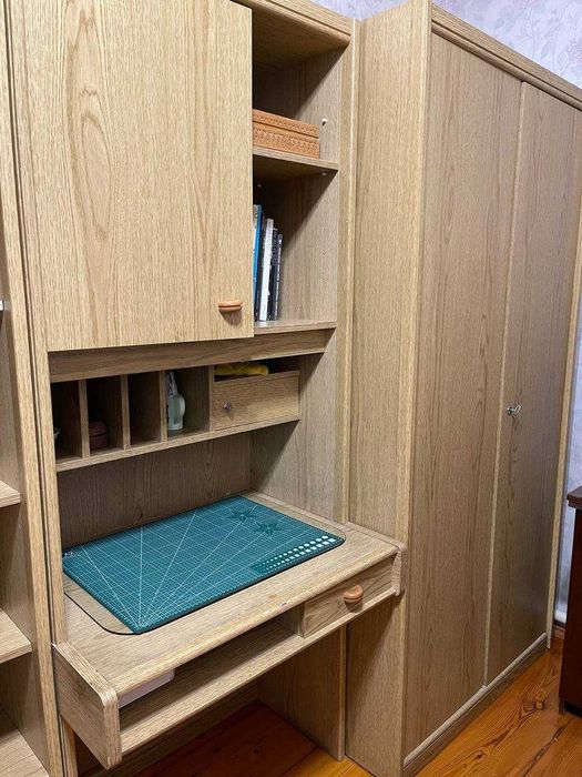 Продается немецкая подростковая мебель (комплект)