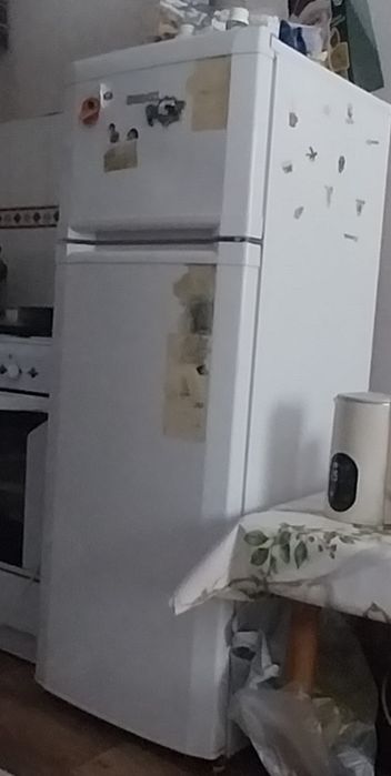 Продам холодильник