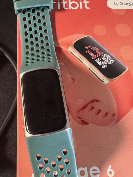 Фитнес-трекер Fitbit Charge 6